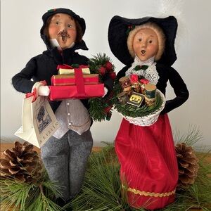 Crabtree & Evelyn Carolers